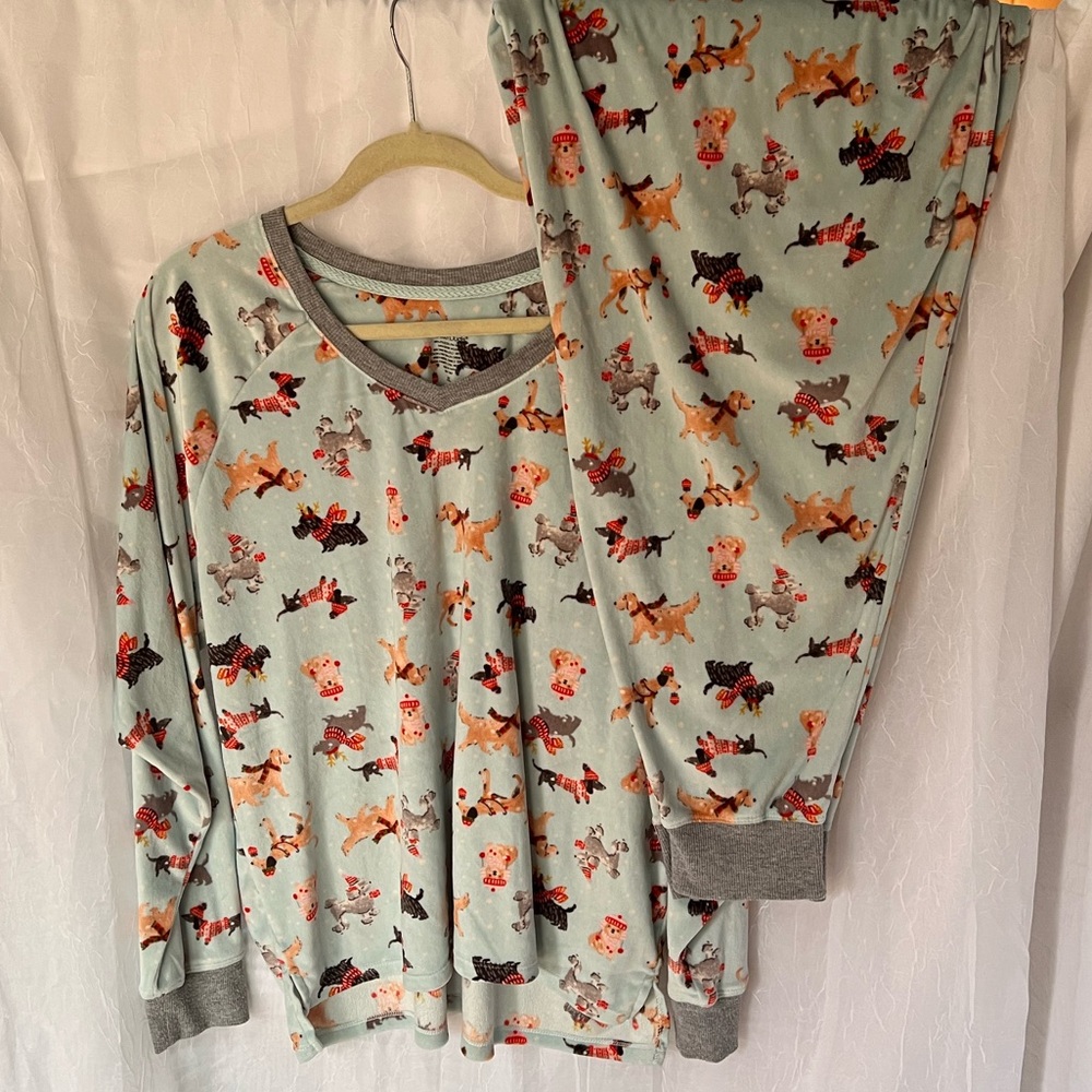 COPY - ‼️BOGO SALE‼️CuddlDuds Long Sleeved Dog Christmas PJ Set